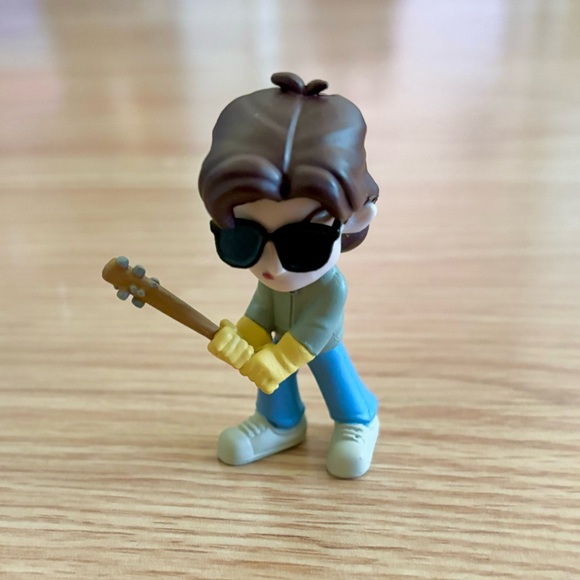 Stranger Things Collectibles - Picture 2 of 9